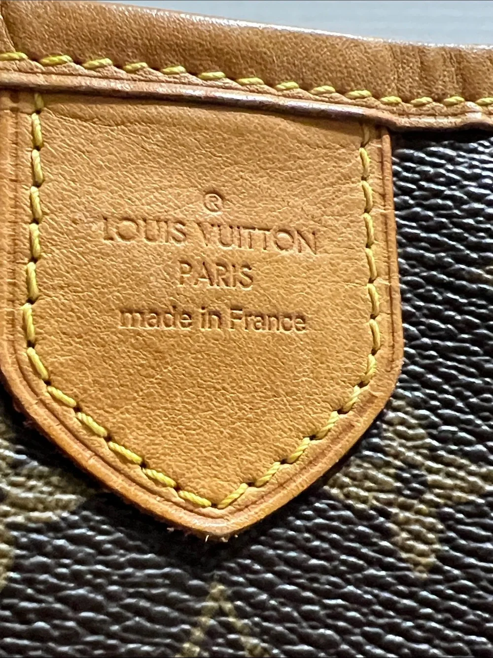 N/A authentic louis